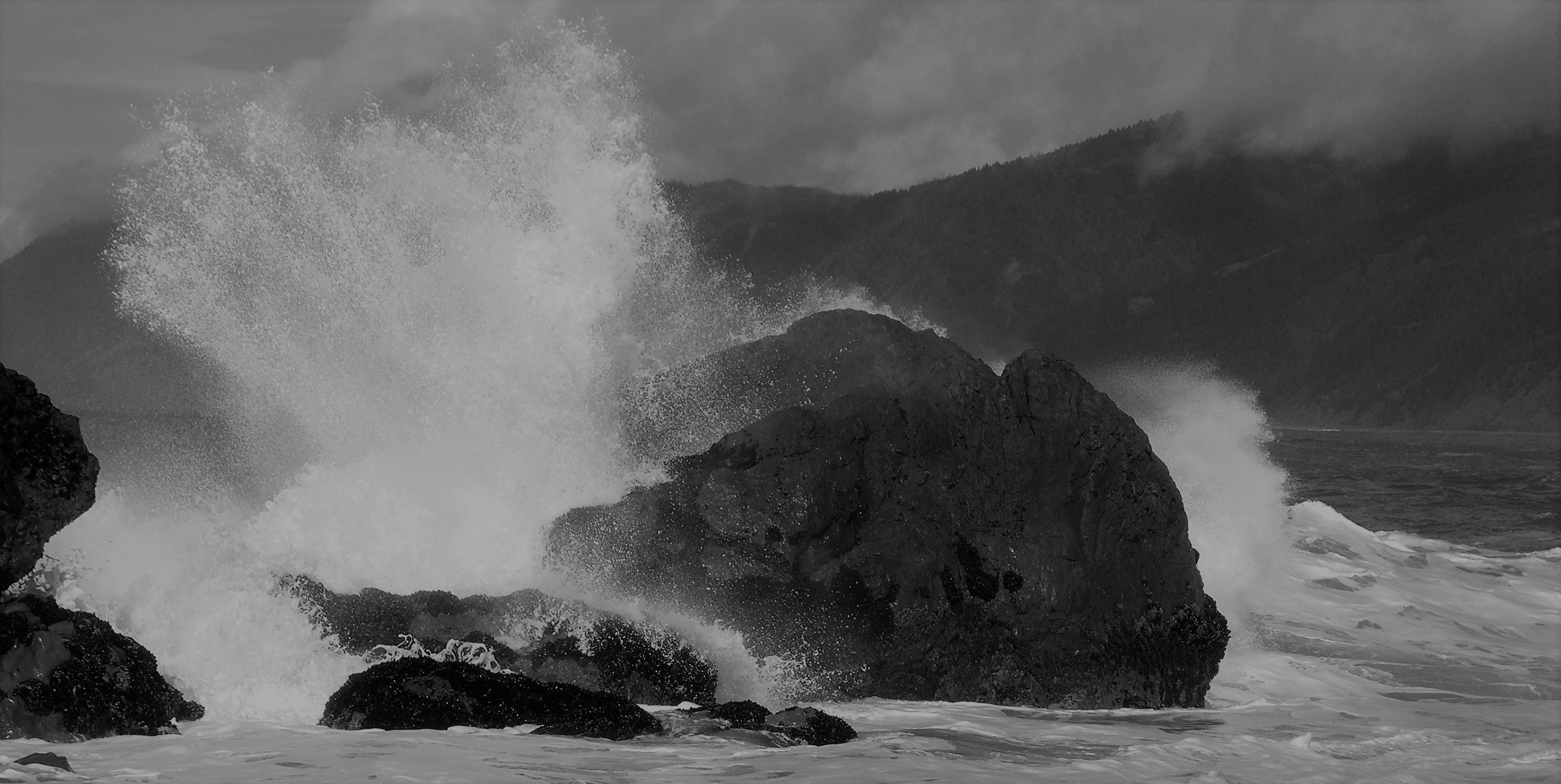 waves-crashing-between-rocks-6